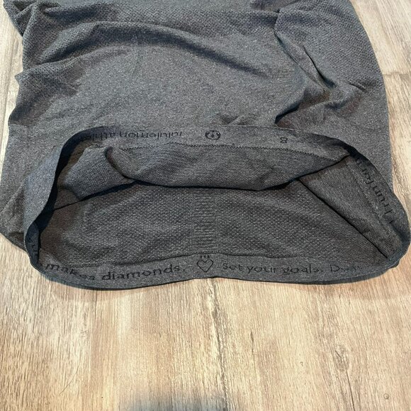Lululemon Swiftly Tech S/S Crew, Heathered Gray + Yellow Contrast Stitch, Size 8 - Picture 2 of 7